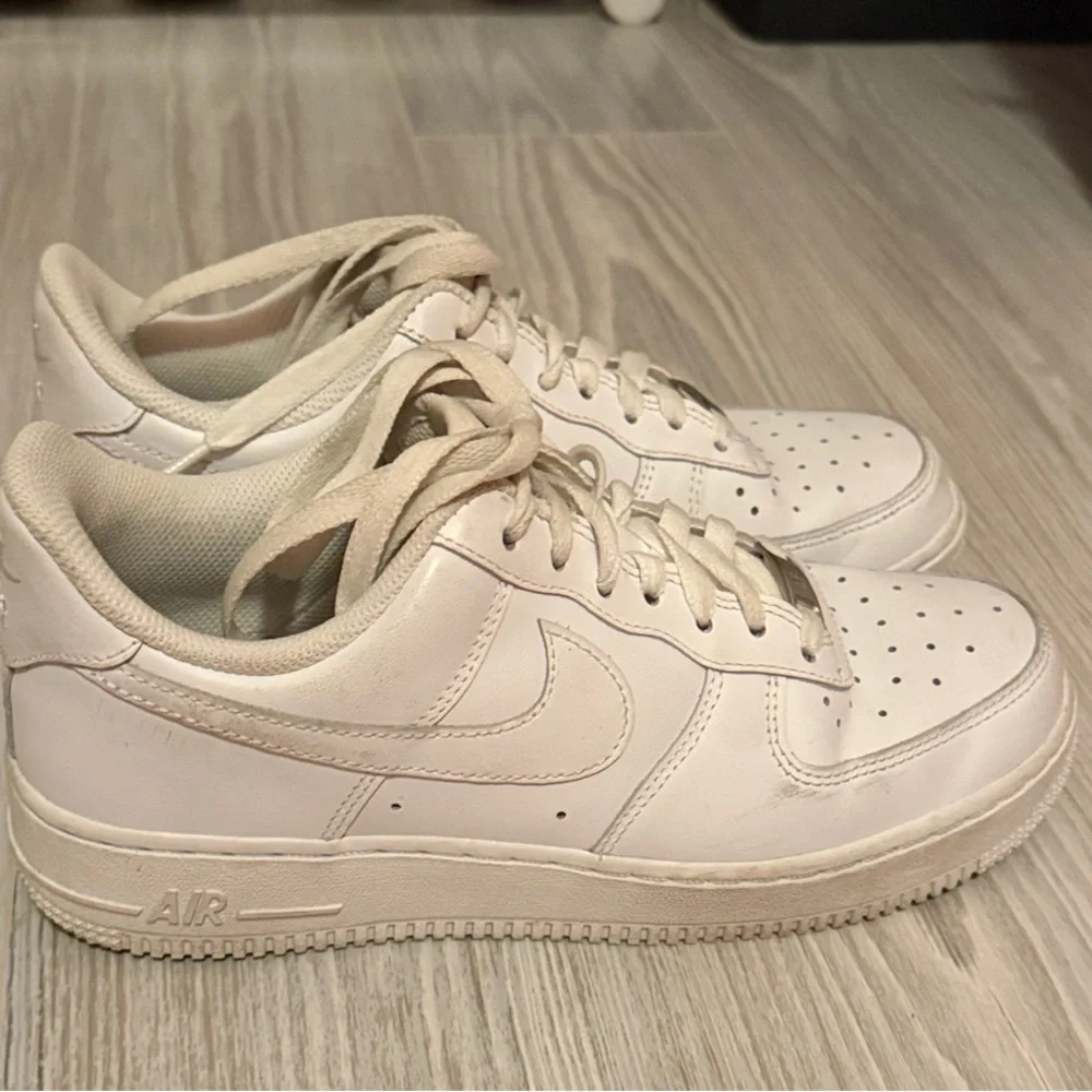 Nike Air Force 1 Off-White Sneakers - Picture 2 of 3